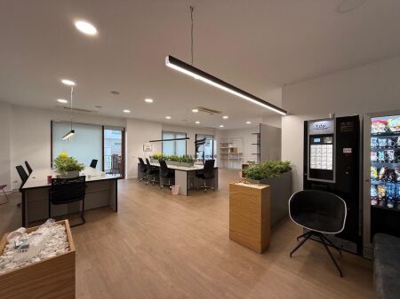 ZYRE ME QERA 180 M2 DELIORGJI 250.000 LEKE