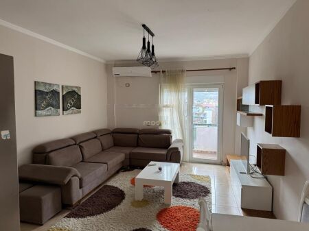 appartamento 2+1 vicino al palazzo delle brigate è dato