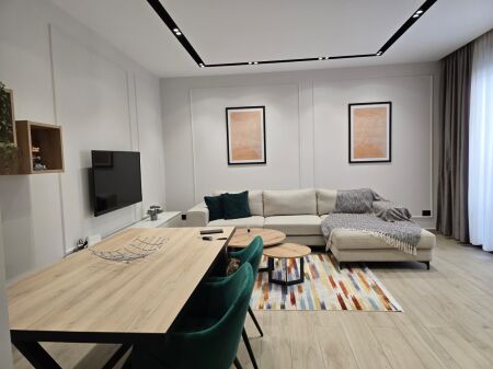 Affittasi 1+1 più posto auto, Teg