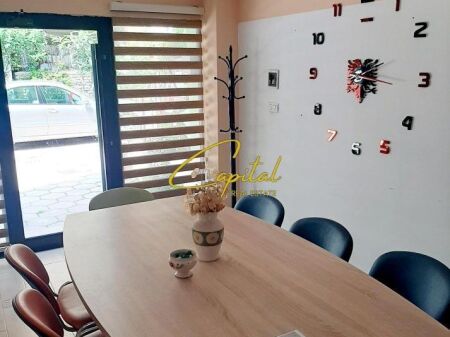 LOCALE COMMERCIALE IN VENDITA 41 M2 MYSLYM SHYRI 105.000 EURO