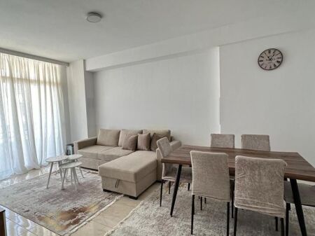 Appartamento in affitto ad Astir 2+1