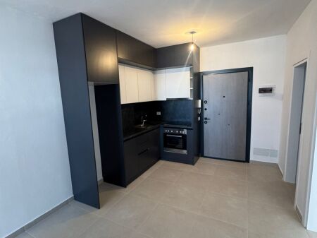 Affittasi appartamento 2+1, vicino ai Vigili del Fuoco - Durazzo 300€