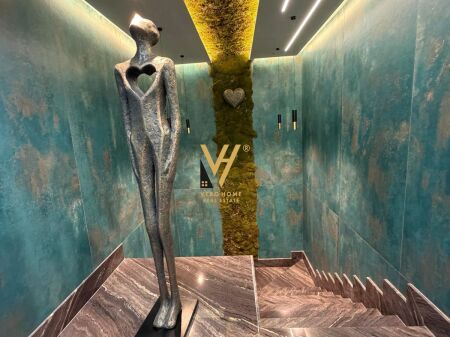 JEPET ZYRE 120 M2 ME QIRA TE RRUGA E KOSOVARVE 2.500 EURO