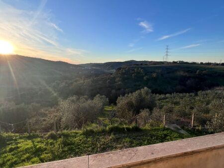 Shitet Stepi 150tm me bache 8 dulume