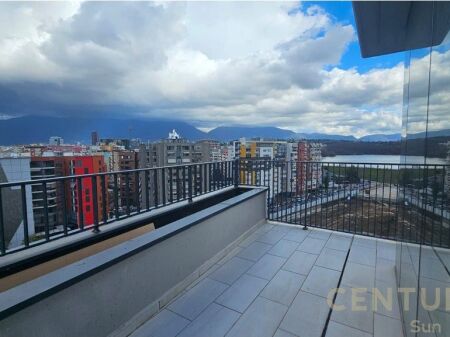 SHITET APARTAMENT 3+1+2 + 2 POSTE PARKIMI