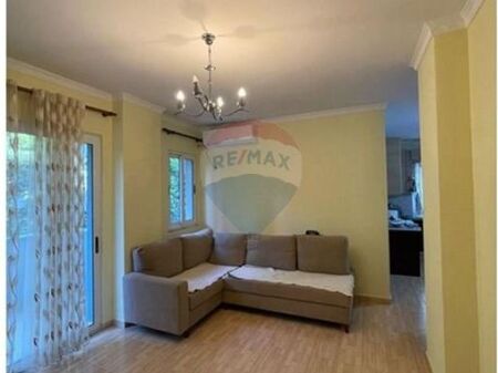 Shitet apartament 2+1 me Hipoteke ne Fresk !