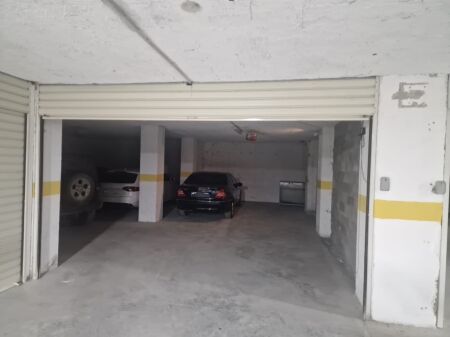 Magazine për shitje përballë Delijorgjit