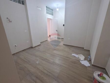 Appartamento - In Vendita - Via Mihal Grameno, Tirana