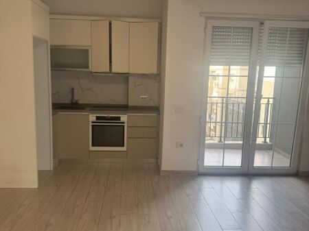 In Affitto – Appartamento 1+1 vicino a 5 Maji !