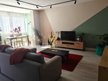 JEPET APARTAMENT 2+1+2+BLK ME QIRA TE QYTET STUDENTI 60.000 LEKE