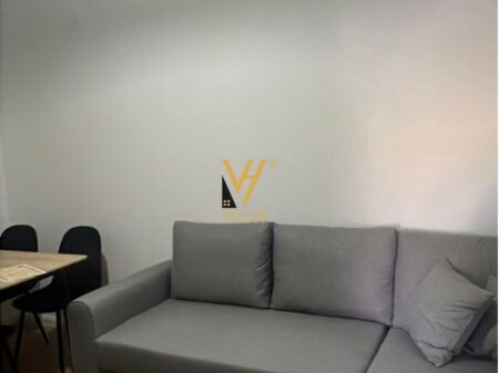 JEPET APARTAMENT 1+1 ME QIRA TE BULEVARDI I RI 400 EURO