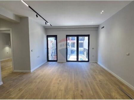 Apartament - Për Shitje - Kodra e Diellit 2, Tiranë(ID: 530481001-1220)