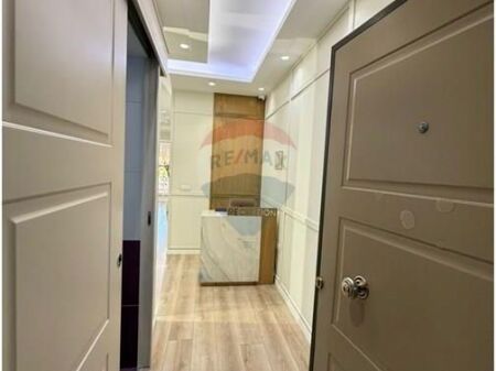 APARTAMENT 1+1 NE SHITJE KOMPLEKSI USLUGA