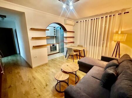 Apartament 1+1 per qira tek Rruga Muhamet Gjollesha