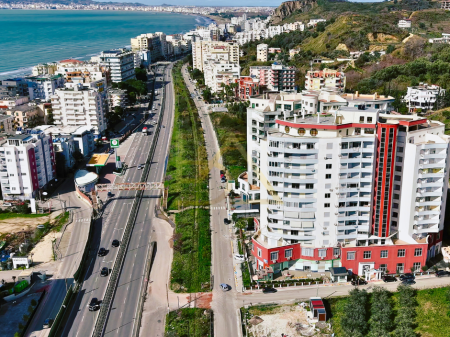 Shitet Papafingo Luksoze – Shkëmbi i Kavajës