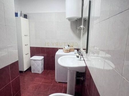 Apartament 1+1 me qera tek 5 Maji