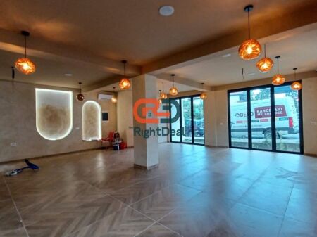 Near the Selita Roundabout, a Business Unit Suitable for Different Types of Business is for Rent!