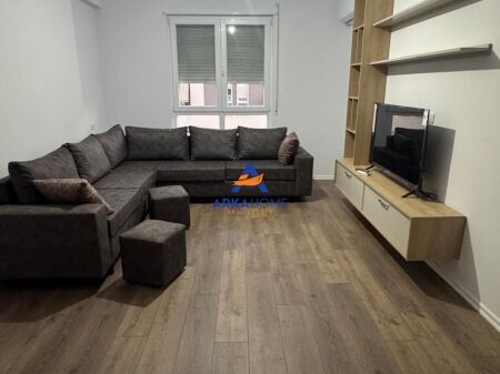 JEPET APARTMENT ME QERA 2+1+BALLKON "5 MAJ" 60.000 LEKE