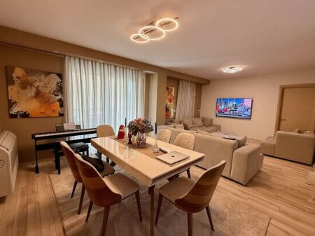 VENDESI APPARTAMENTO 2+1+2 – Complesso AnA