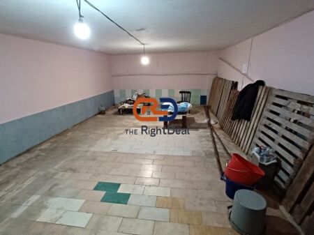 Near the Olympic Park, Magazine for Rent on Floor -1