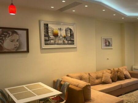 KOMUNA E PARISIT, SHITET APARTAMENT 1+1