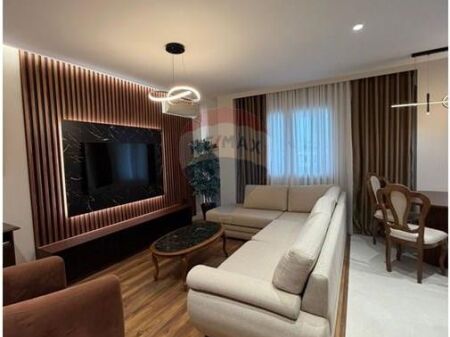 Apartament 2+1+2+parkim tek Mine Peza