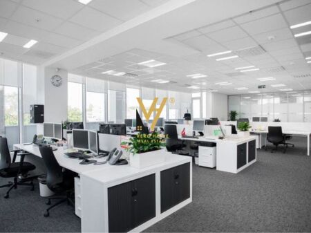 OFFICE 165 M2 FOR RENT ON DIBRA STREET 1,000 EURO