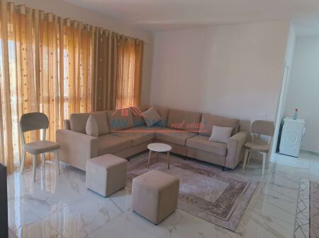 Appartamento 1+1 in affitto Via 5 Maggio Tirana