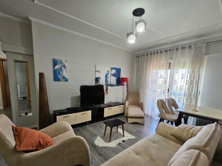 2+1+2 110 m2 kati 5 Rruga e Barrikadave