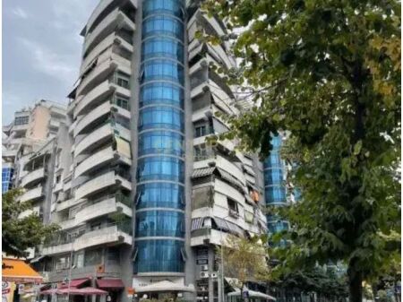 VENDIAMO APPARTAMENTO 2+1+2 AL COMPLESSO HALILI