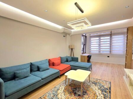 APARTAMENT 2+1+2 PER QIRA NE RRUGEN E KAVAJES