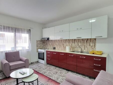 Affittasi appartamento 2+1 a Petro Nini