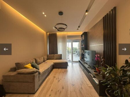 Shitet triplex tek Kodra e Diellit