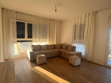 🏠Appartamento 2+1+2 in affitto 📍Don Bosko, Trio Towers Residence  🏢2° piano, palazzo con ascensore 🏷️Prezzo: 60.000 Leke/Mese