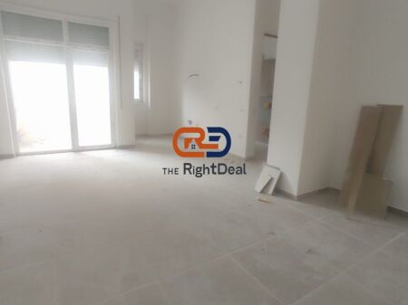 In Centro, In un Edificio Nuovo, Appartamento 2+1 in Affitto per Uffici !!