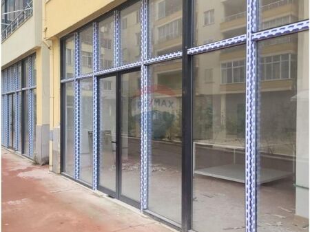 Negozio in vendita nella zona di Astir vicino a Villa L