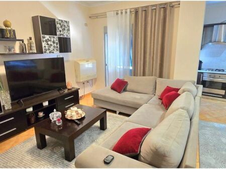 VENDESI APPARTAMENTO 2+1+2 AL NUOVO BOULEVARD STRADA JORDAN MISJA