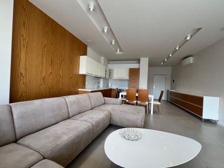 VENDESI APPARTAMENTO 2+1 NELLA ZONA DEL COMUNE DI PARIGI