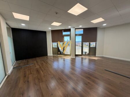 LOCALE COMMERCIALE DI 100 M2 IN AFFITTO VICINO AL MERCATO WILLSON 1.800 EURO