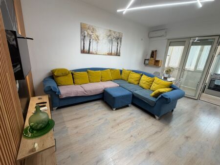 Jepet Apartament me qera