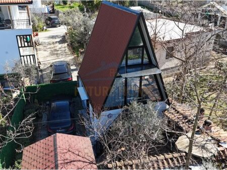 Affitto, Casa Privata  + 2 Posti Auto, Babrru