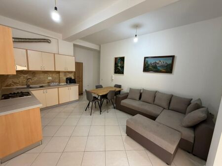 Apartament per qera 2+1+parkim tek Pavarotti