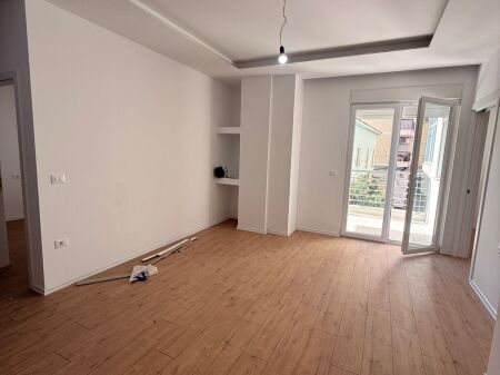 SHITET APARTAMENT 2+1+2 ISH RAJONI I POLICISE, DURRES