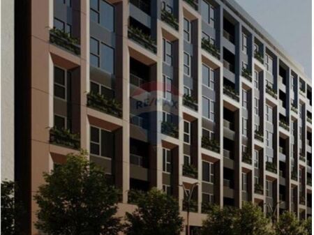 Shitet Njesi Biznesi 183 M/2 me Lartesi 6m