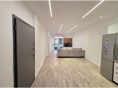 Apartament 1+1 ne shitje , rruga Dush Strati