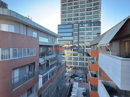 Shitet Apartament 3+1+2 + Verandë + Post Parkimi 📍 Pranë Coin, Rruga “Themistokli Germenji”