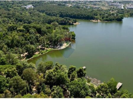 Dyqan per Shitje te Stadiumi Air Albania!