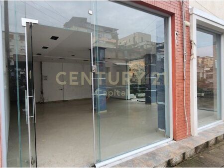 COMMERCIAL SPACE FOR RENT NEAR THE CHIMNEY