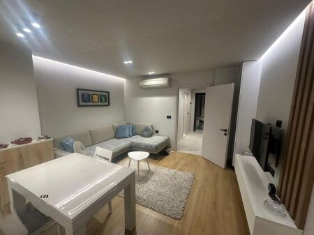 1+1 municipality of Paris 4th floor