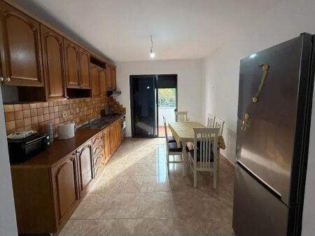 Appartamento 2+1 in affitto a Myslym Shyr